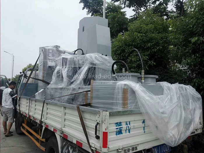 群基鏡面LN40加工機安裝調試完畢交付使用-3